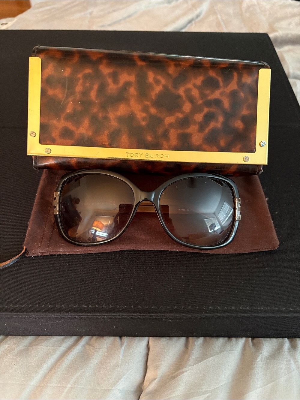 Tory Burch Black Frame Sunglasses with Tortoiseshell Case